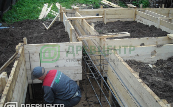 Изготовление ленточного фундамента для дома из бруса 6х9 по проекту ДБ 38