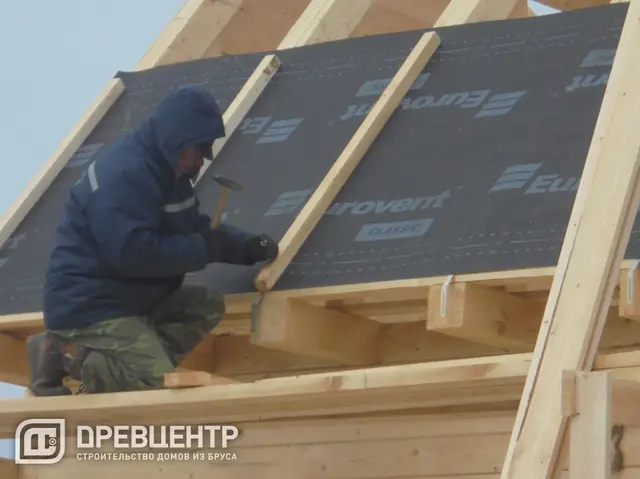 Строительство дома из профилированного бруса 145х195 мм размером 9х9 м., фото 20 из 31