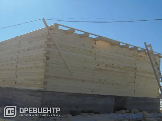 Строительство дома из профилированного бруса 145х195 мм размером 9х9 м., фото 13 из 31