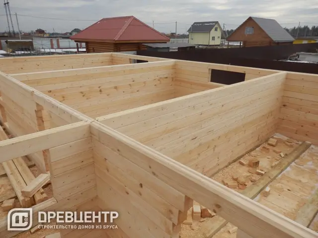 Фоторепортаж строительства дома из профилированного бруса, фото 7 из 15