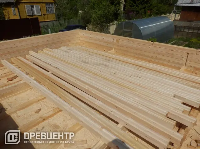 Строительство дома из бруса 6х9 по проекту заказчика в Волоколамском районе, фото 10 из 26