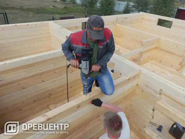 Строительство дома из бруса по проекту ДБ4 в Можайском районе, фото 14 из 29