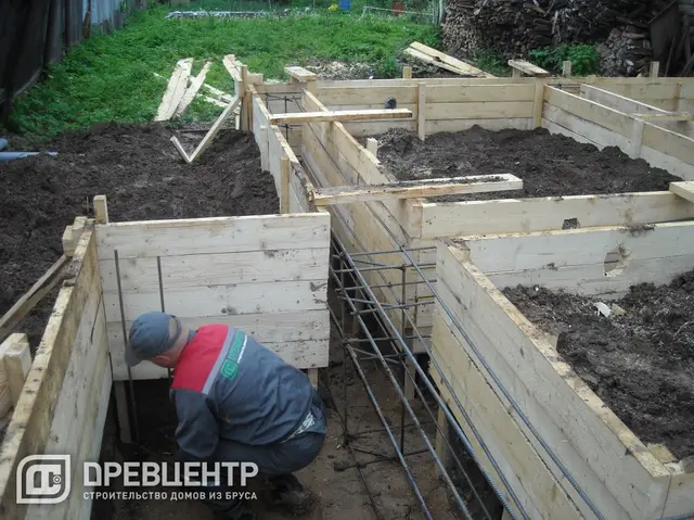 Изготовление ленточного фундамента для дома из бруса 6х9 по проекту ДБ 38, фото 11 из 16