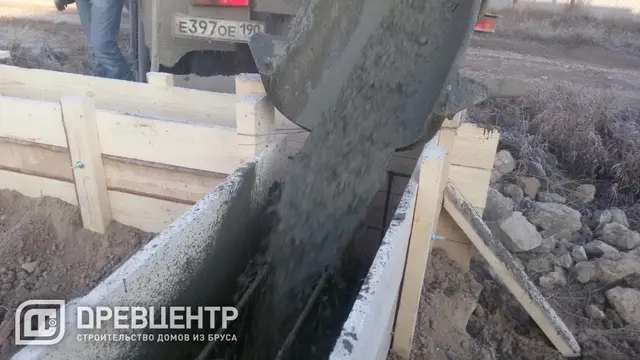 Строительство фундамента под дом из бруса по проекту ДБ 32, фото 10 из 13